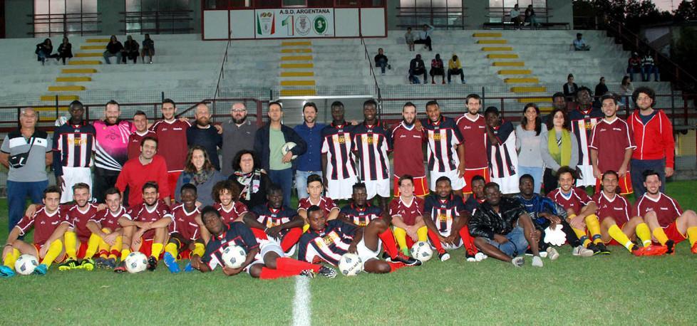 L’amicizia e l’integrazione sul campo da calcio 