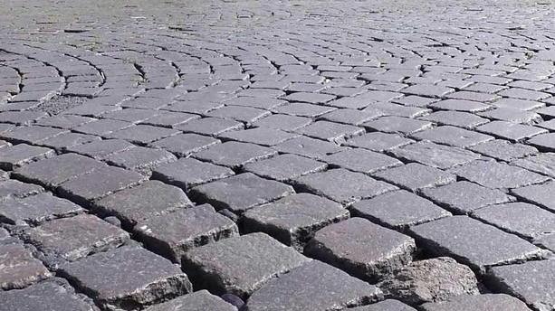 Ponte di Mezzo cambia look Stop alle buche