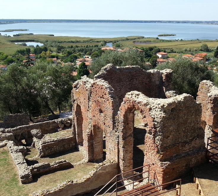 Nozze tra le antiche rovine del sito di Massaciuccoli 