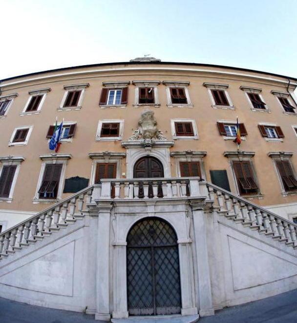 Dai 5 Stelle l’ok al bilancio Il rosso supera i 7 milioni 