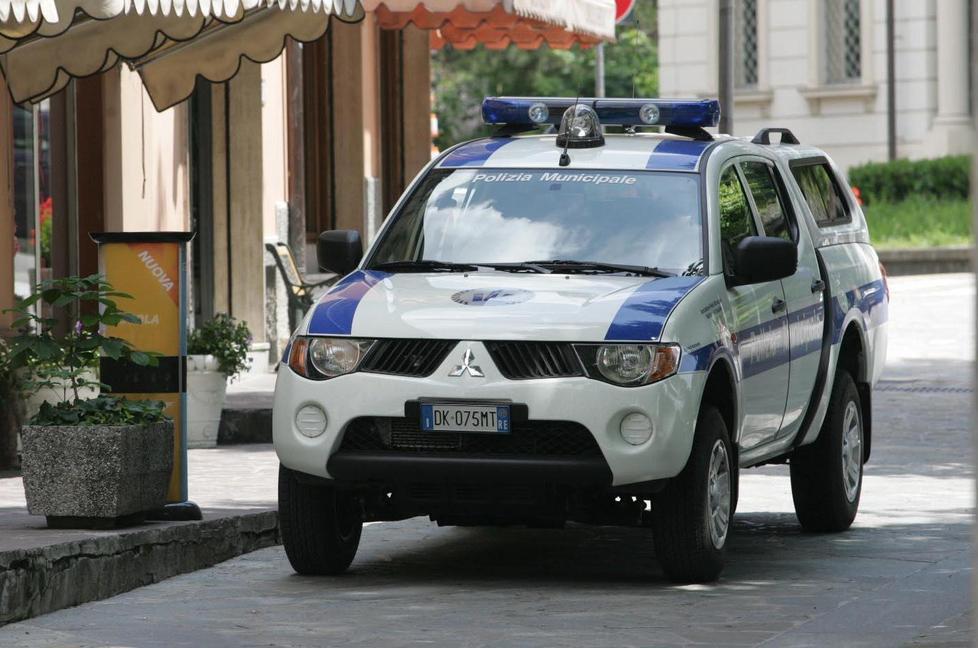 Botte tra due ragazze in lotta per un “moroso” 
