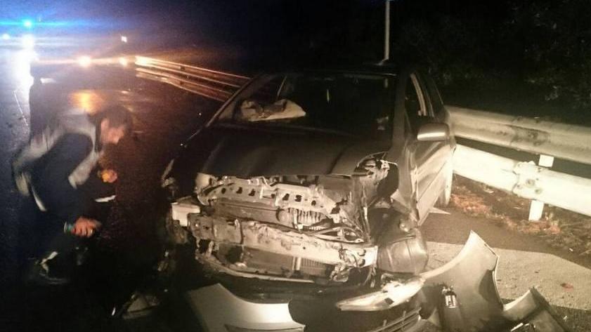 Ubriaco al volante, provoca un incidente: «Non guidavo io». Denunciato