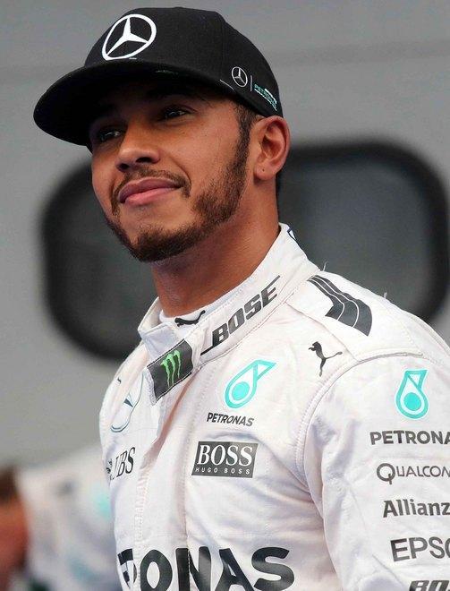 Mercedes troppo forti anche a Sepang 