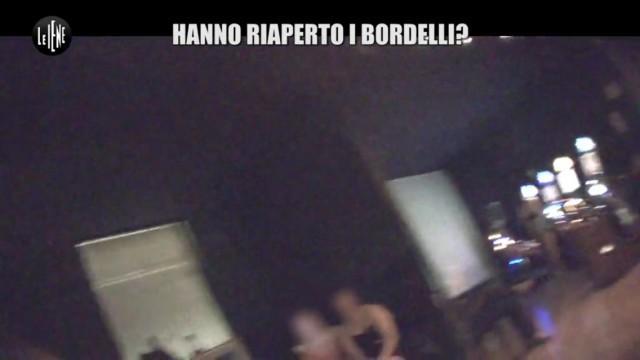 Le Iene a Reggio Emilia, tutti i retroscena sul "bordello" nel palazzo della Municipale