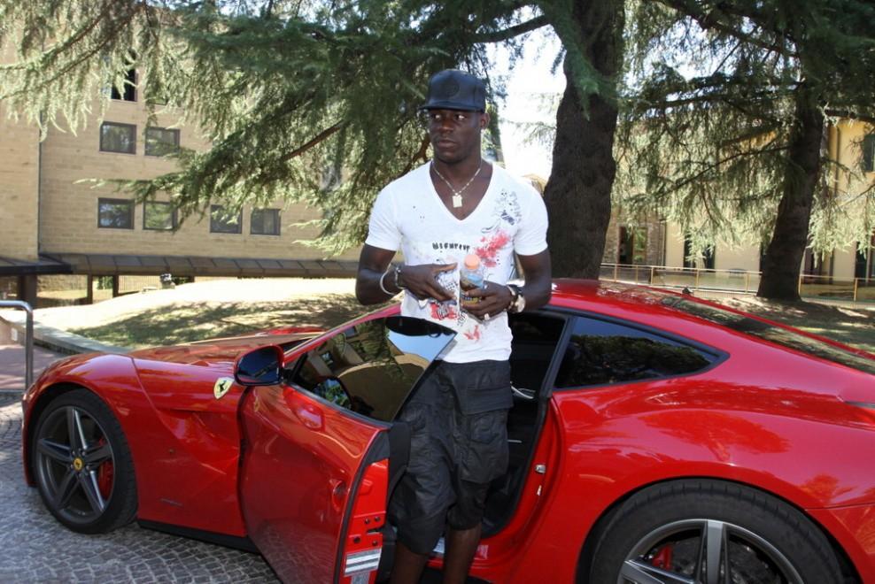 Balotelli in Ferrari