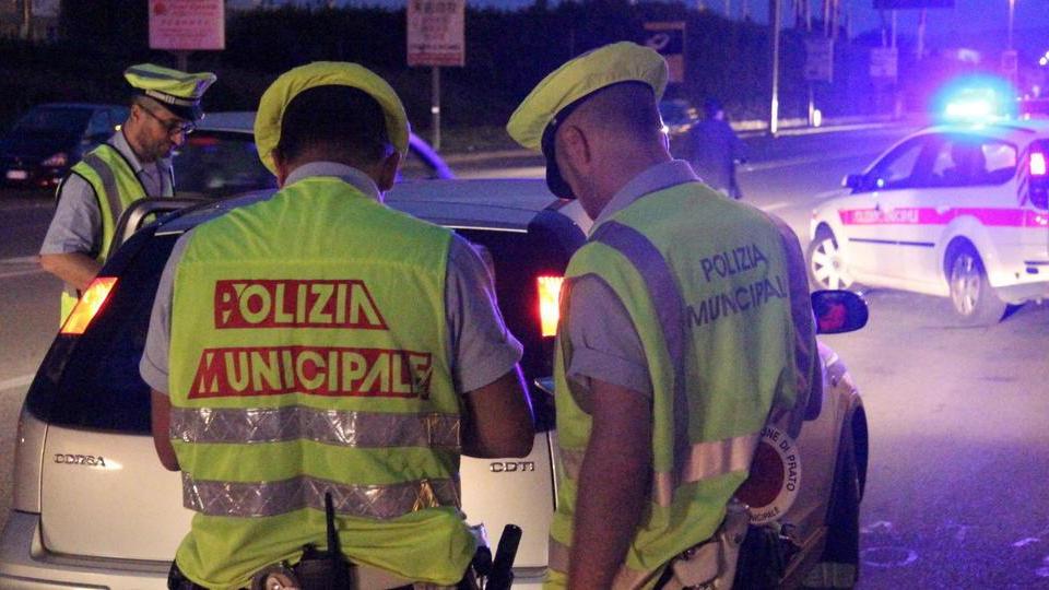 Scontro tra auto, feriti tre ragazzi