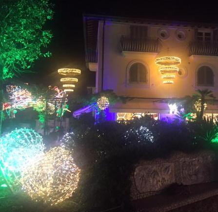 A Forte dei Marmi è già... Natale
