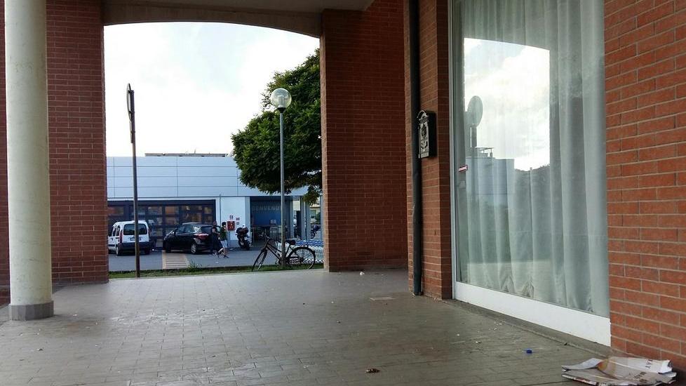 Torna l’allarme ancora bivacchi in piazza Iori