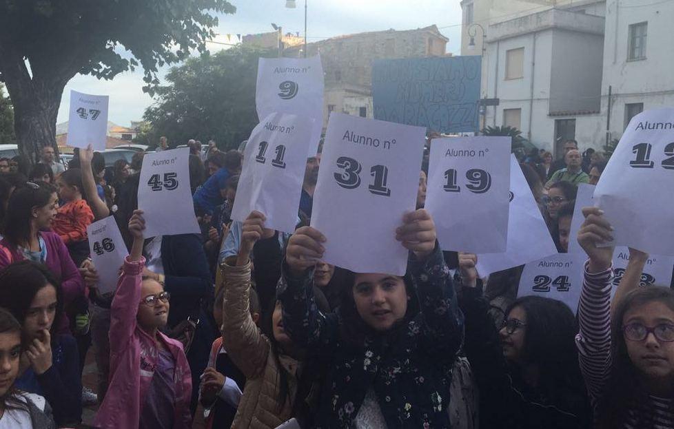 Classi pollaio, genitori ancora in rivolta 