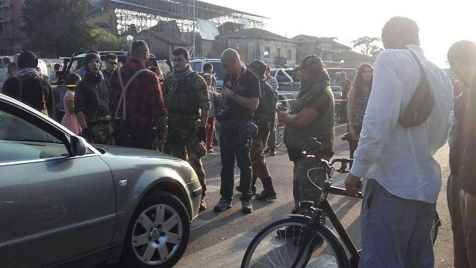 Auto investe un 81enne in piazza
