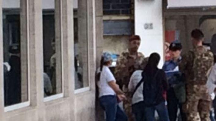 Rubano portafogli a un turista: fermate
