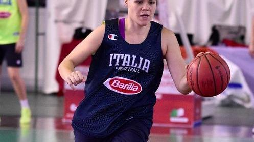 Basket, la solidarietà colora d’azzurro il cielo di Lucca