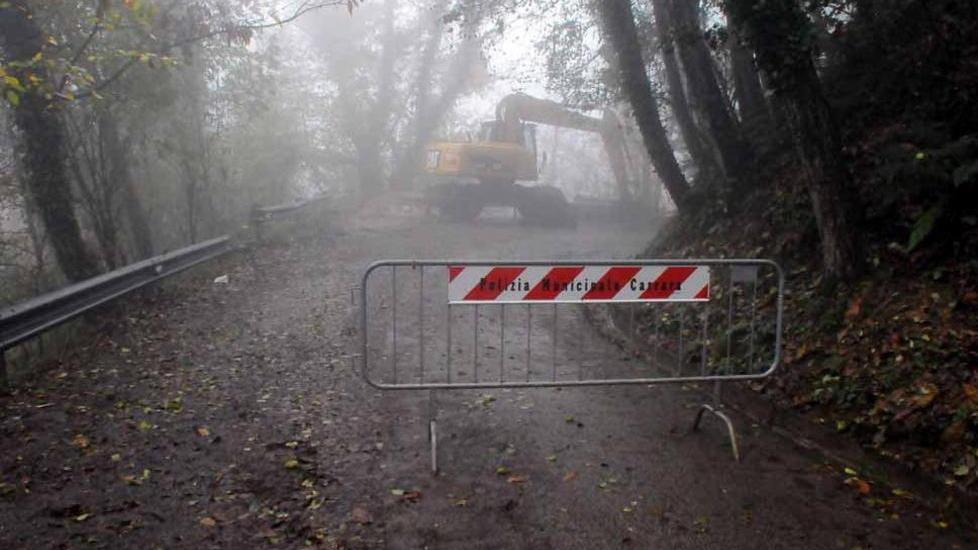 Via Noceto, gru al lavoro entro fine anno