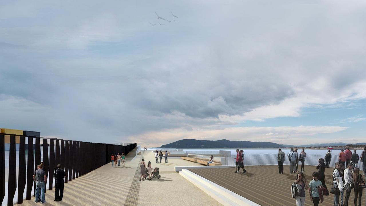 Waterfront, si parte dalla passeggiata con vista Apuane
