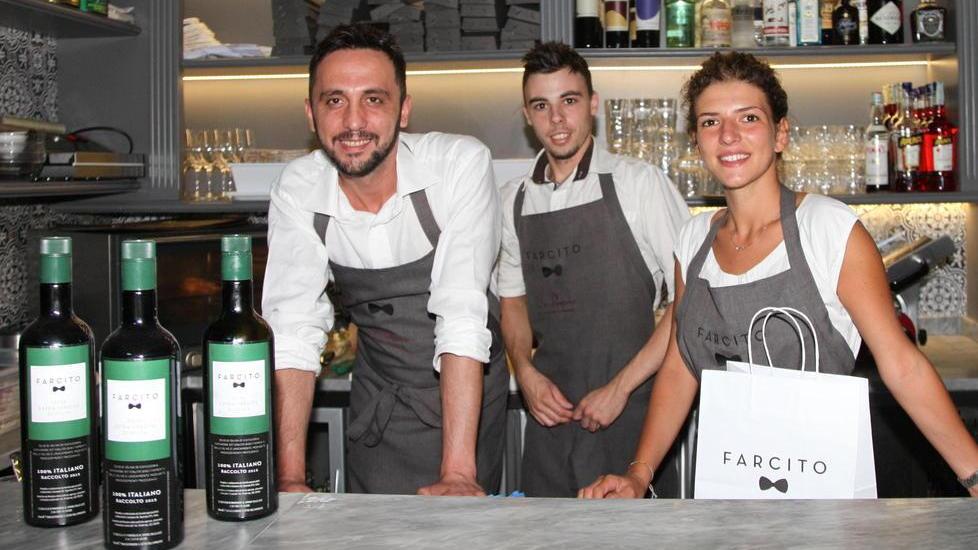 Lo staff del nuovo locale di Forte