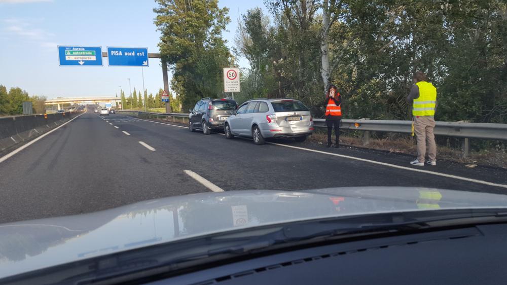 Incidente tra quattro auto in Fi-Pi-Li: feriti lievi