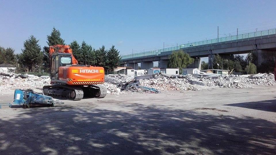 Addio (per sempre) alla stazione dei bus di Camposanto