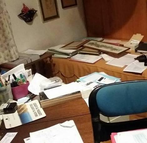 Rientra e trova la casa devastata 