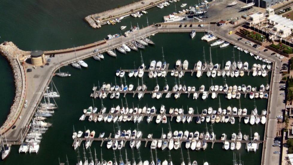 Il porto di Scarlino con il vento in poppa