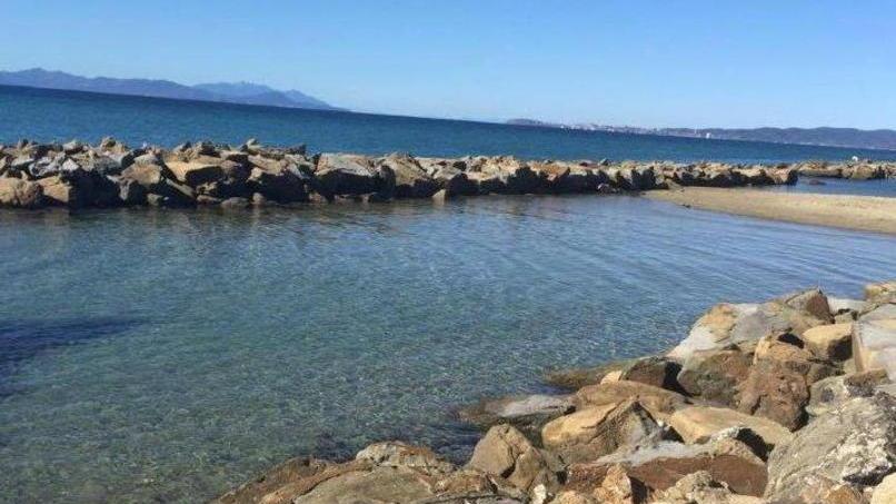 Famiglie in spiaggia, rinviati i lavori