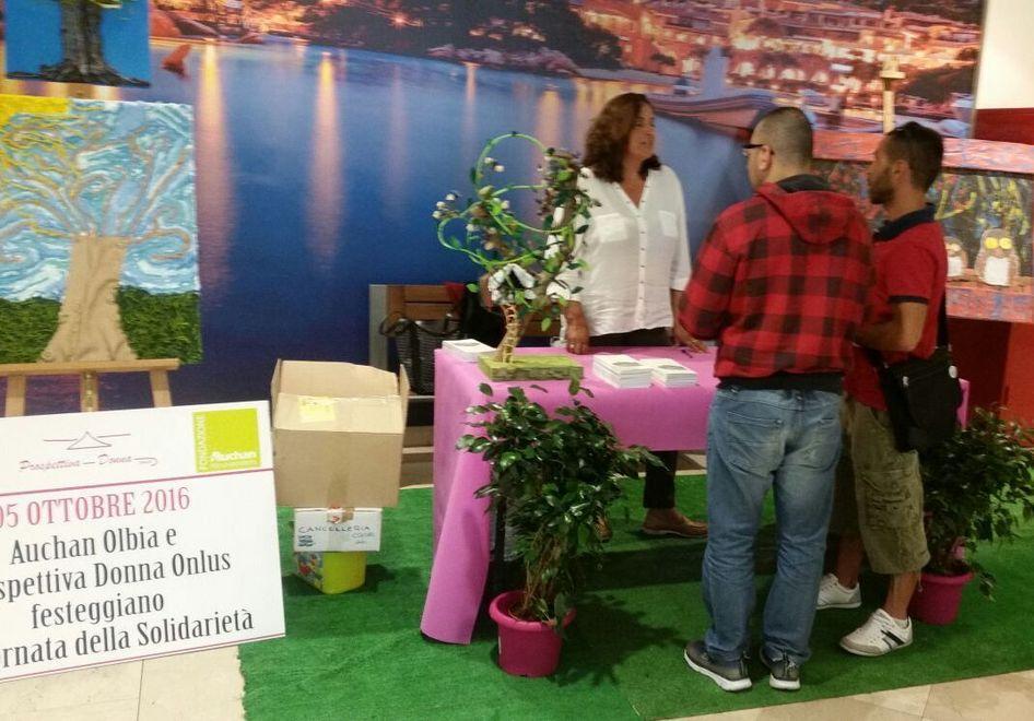 Auchan, in mostra i lavori delle ospiti della casa protetta 