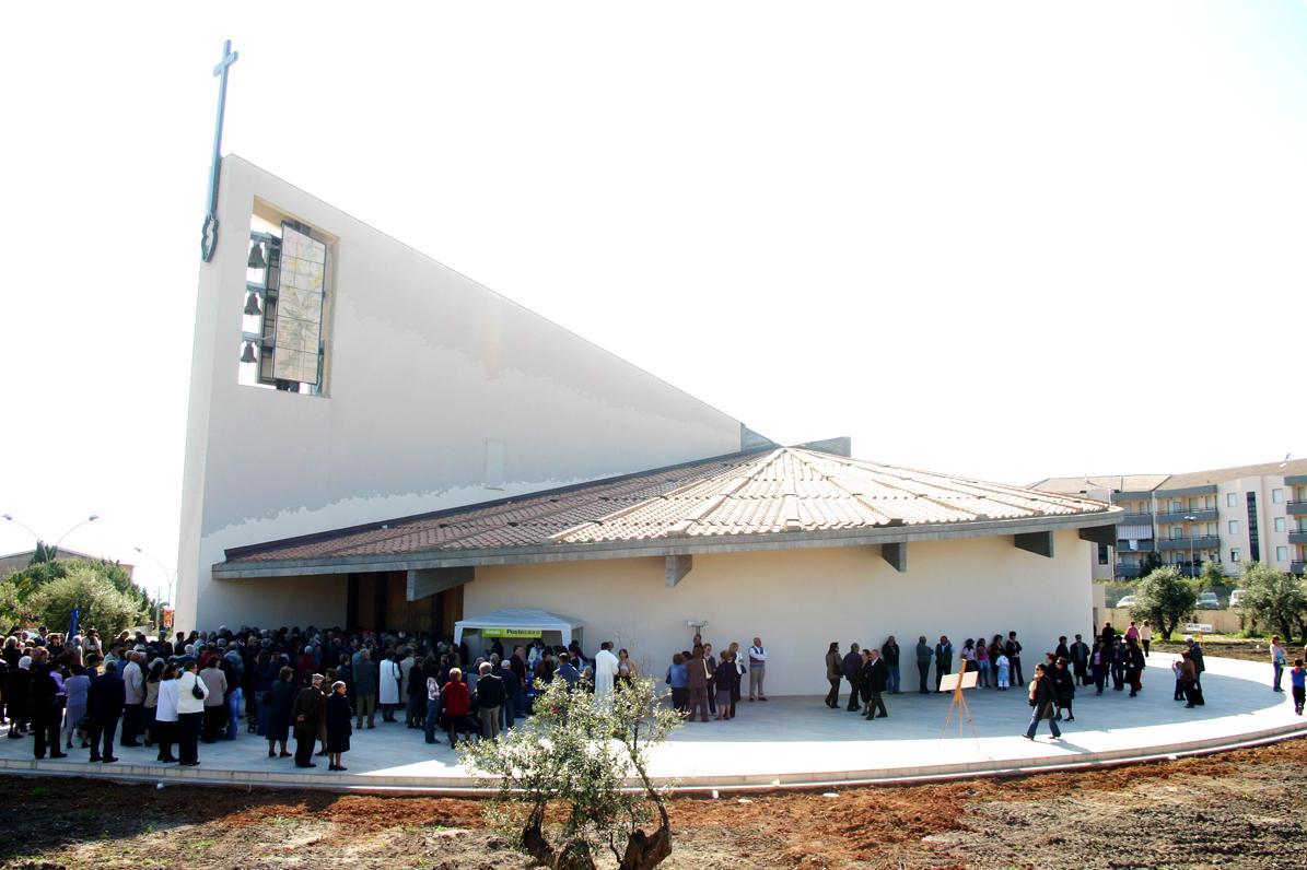 La chiesa di Santa Maria Goretti in occasione dell'inaugurazione