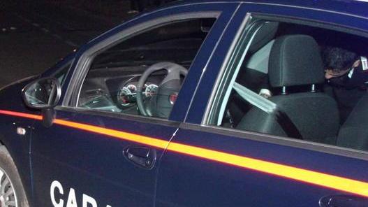 Sorpresi a spacciare vicino al viale Apua