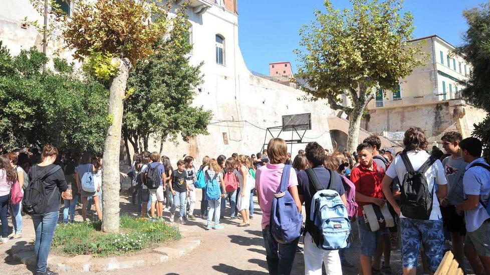 Scuola, un mese da incubo I supplenti attesi martedì
