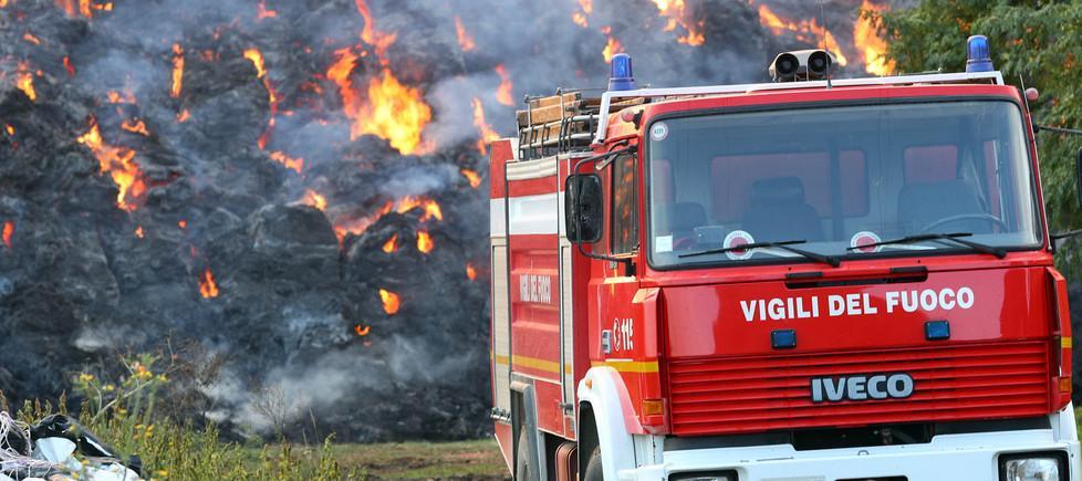 Continua il lavoro dei vigili del fuoco