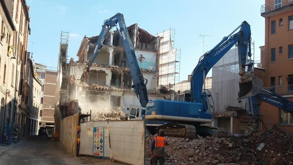 Ex Enel, demolizione parziale. Salvati i due edifici di pregio
