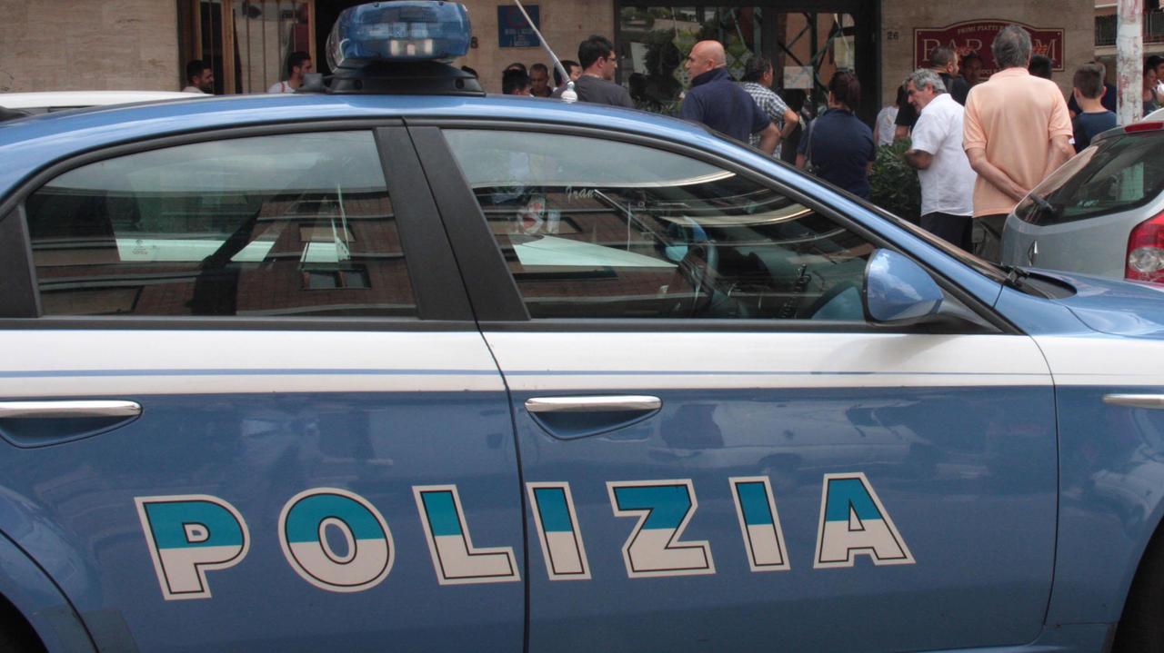 Una volante della polizia