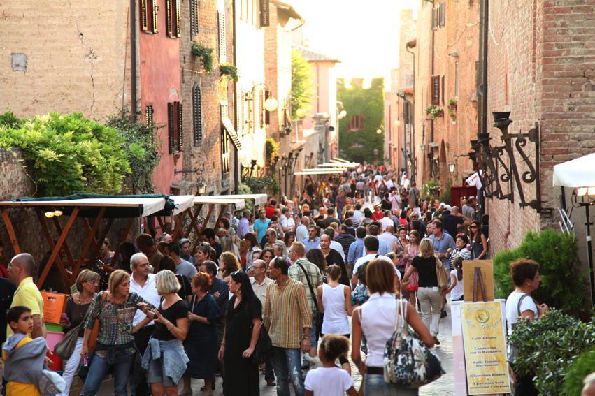 La manifestazione Boccaccesca (foto d'archivio)