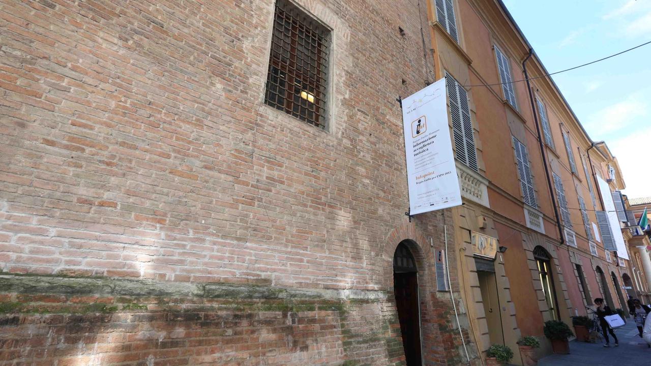 L’ufficio Turismo di Reggio Emilia? Invita a visitare anche Parma