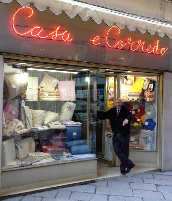 Dopo 60 anni di attività chiude Casa e Corredo 