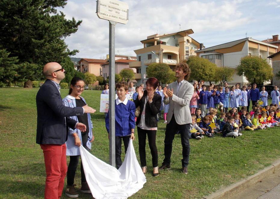 Aperti i giardini dedicati a Marie Curie e Margherita Hack