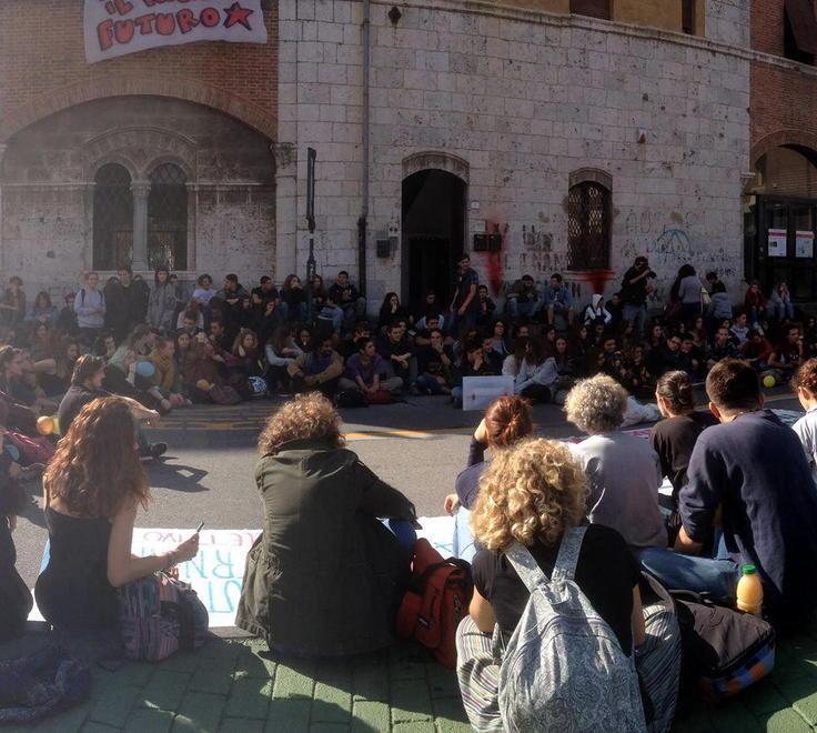 Un corteo, tante rivendicazioni 