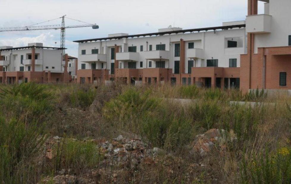 Via i calcinacci e la plastica da Lo Scarico 