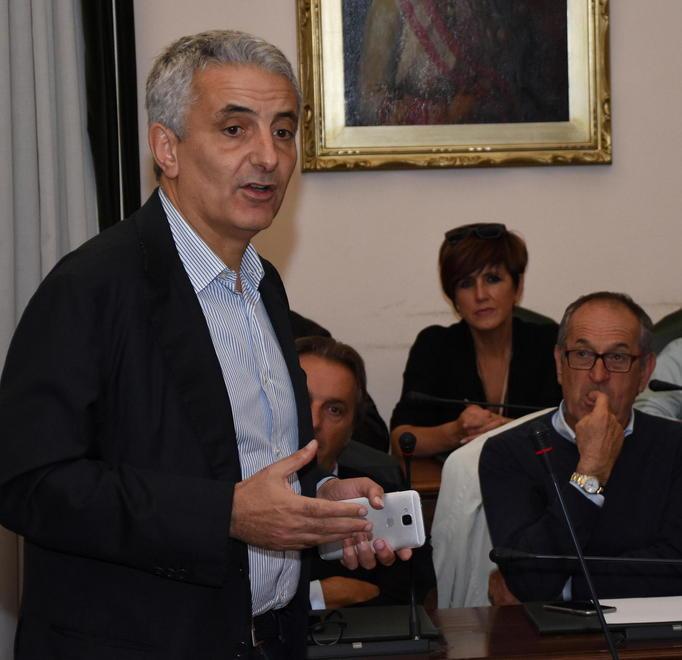Quagliariello «Referendum, scene surreali»
