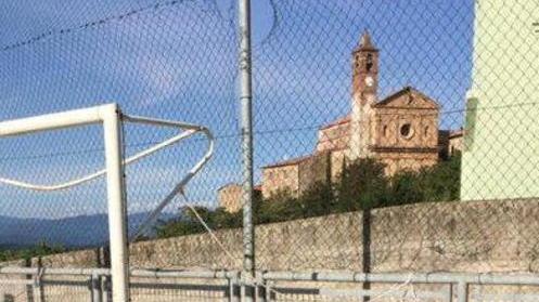 Caldana, lucchetti al campo sportivo Genitori infuriati