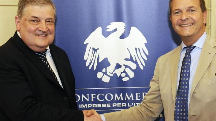 «Stalli blu gratuiti e varchi spenti in orario serale»