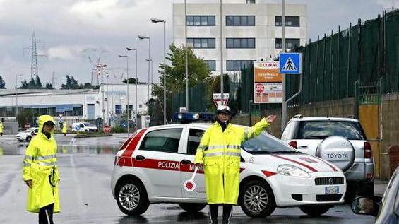 Piove e come al solito il sottopasso finisce ko