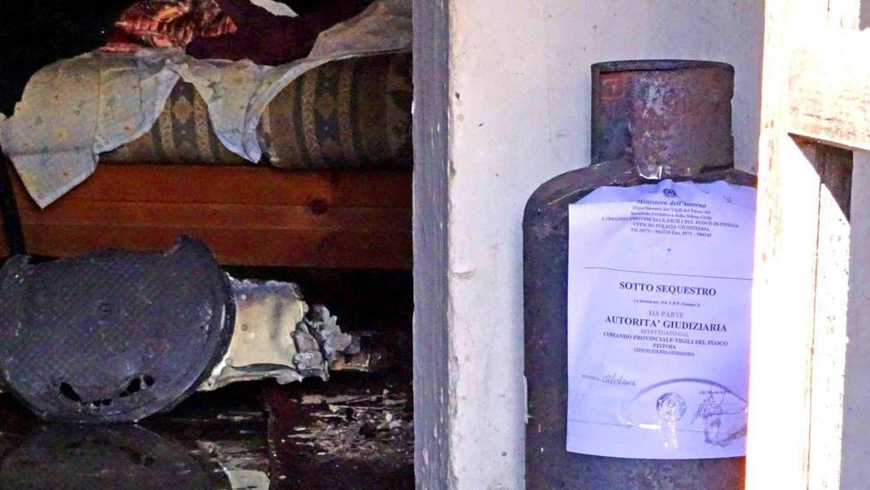 La uccide col fuoco perché respinto