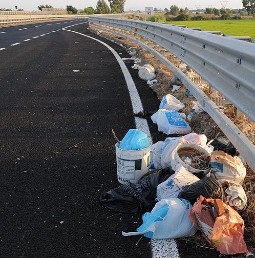 C’è da salvare un pianeta dall’invasione dei rifiuti 
