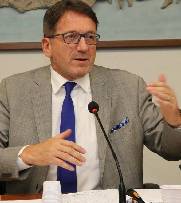 Sondaggio, sale il gradimento del primo cittadino modenese