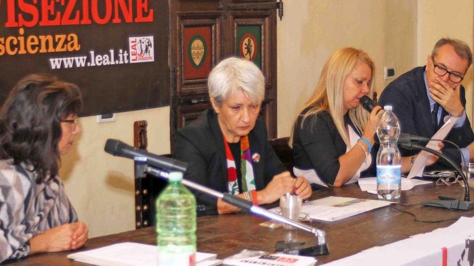 «Fermare la ricerca con la vivisezione»