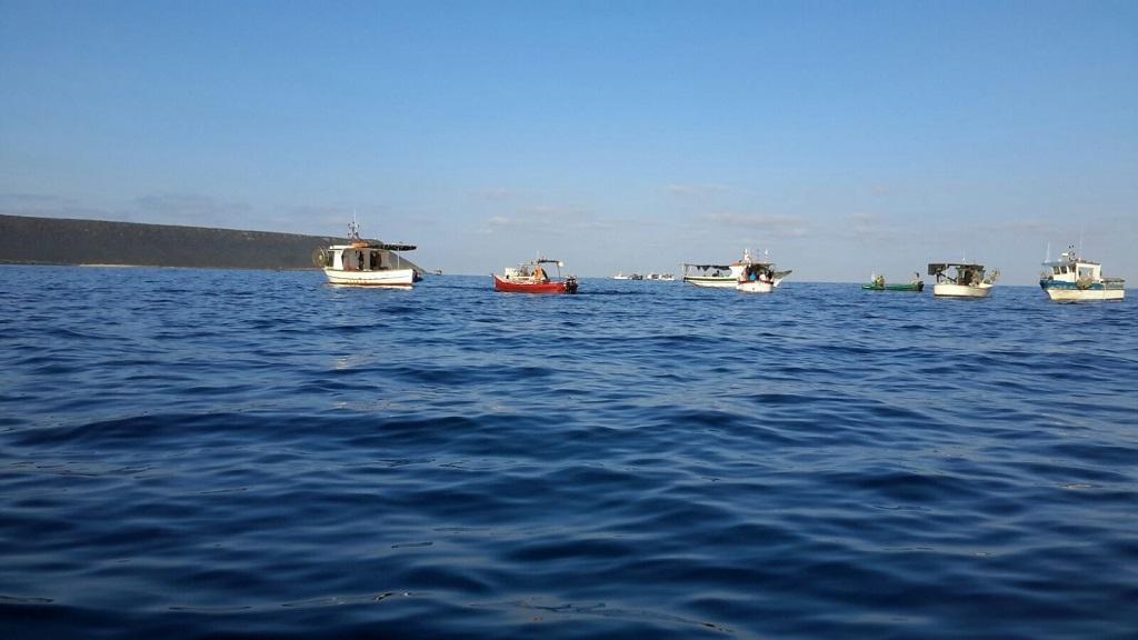 I pescatori protestano contro le esercitazioni militari a Capo Frasca