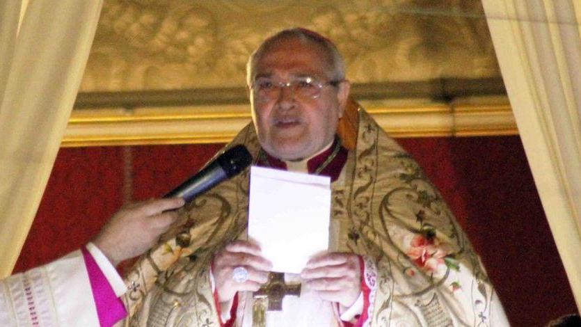 L’arcivescovo Negri attacca sulla fecondazione assistita
