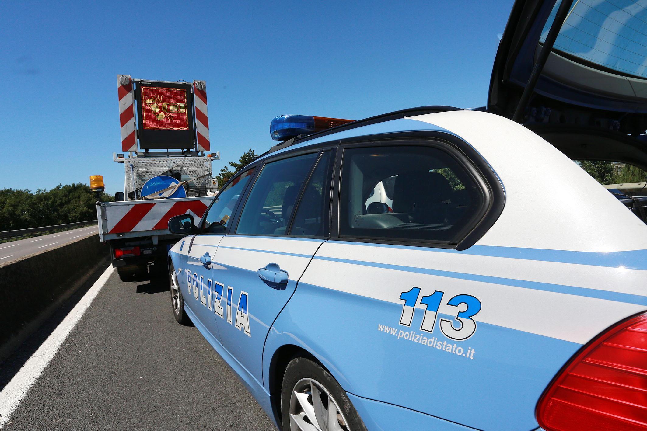 Un controllo della polizia stradale
