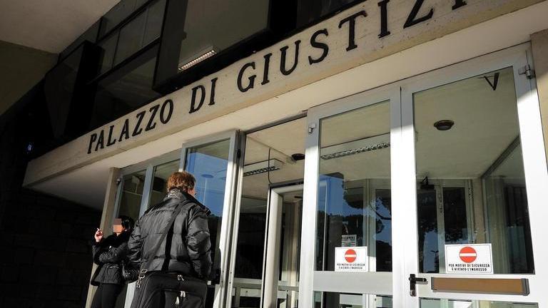 Scippo della collanina, due condanne pesanti