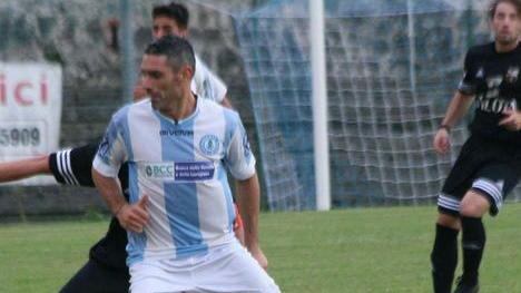 Super Camaiore spara a raffica Piombino crolla